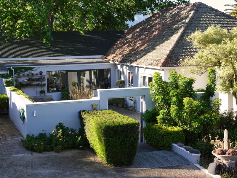 To Let 5 Bedroom Property for Rent in Tokai Western Cape